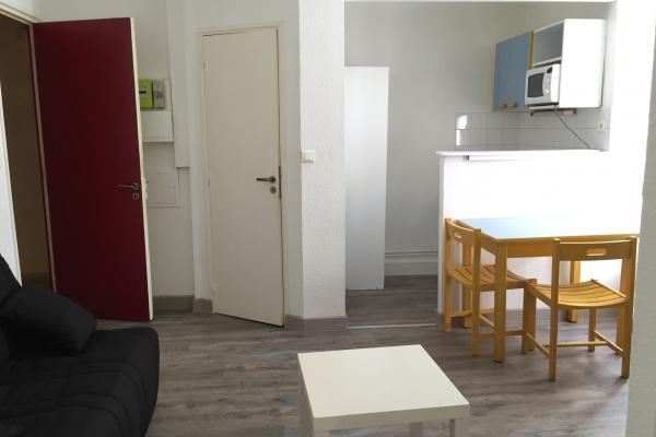  Appartement 2 pièces meublé et équipé en résidence pour étudiant situé centre ville de Nîmes quartier gare arènes disponible le 1°mars 2024